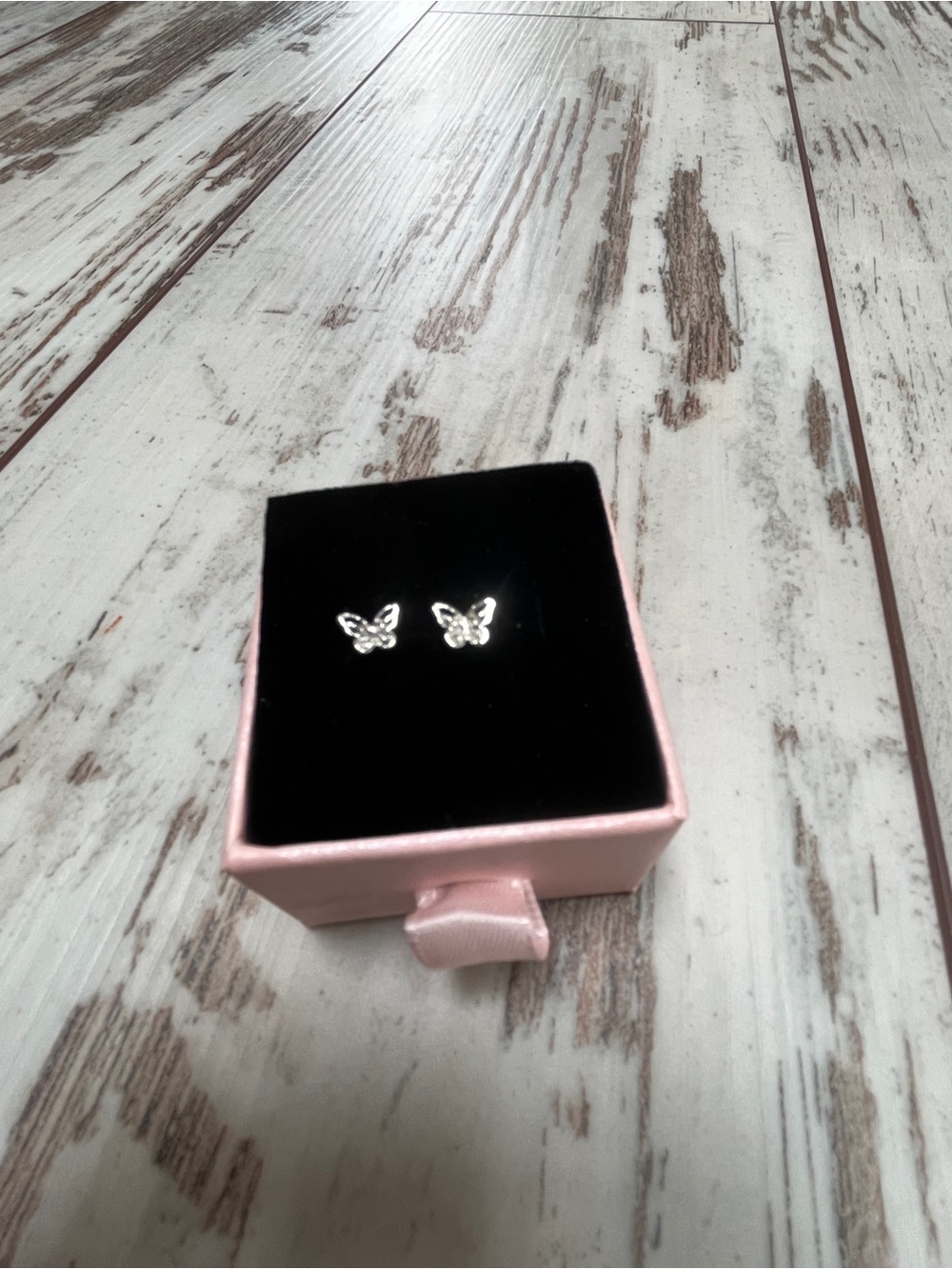 Day By Day Jewelry Silver Butterfly Stud Earrings Cutout Open Wing New In Box